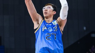 澳门·银河娱乐-媒体人：没有周琦的护筐 山西末节如鱼得水 球球都往内线强攻